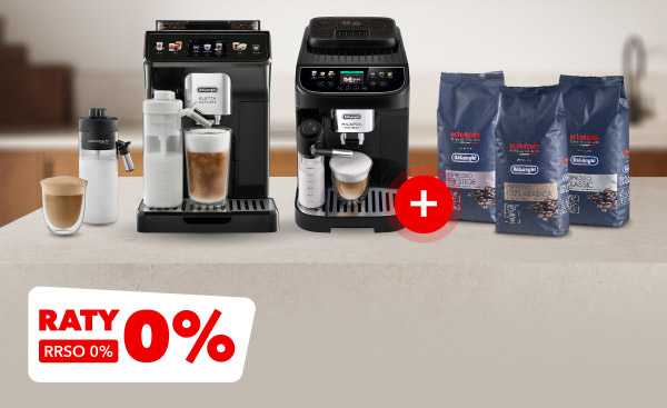 Na zdjęciu znajdują się dwa ekspresy do kawy z filiżankami oraz trzy opakowania kawy. W lewym dolnym rogu widnieje napis RATY 0% RRSO 0%.